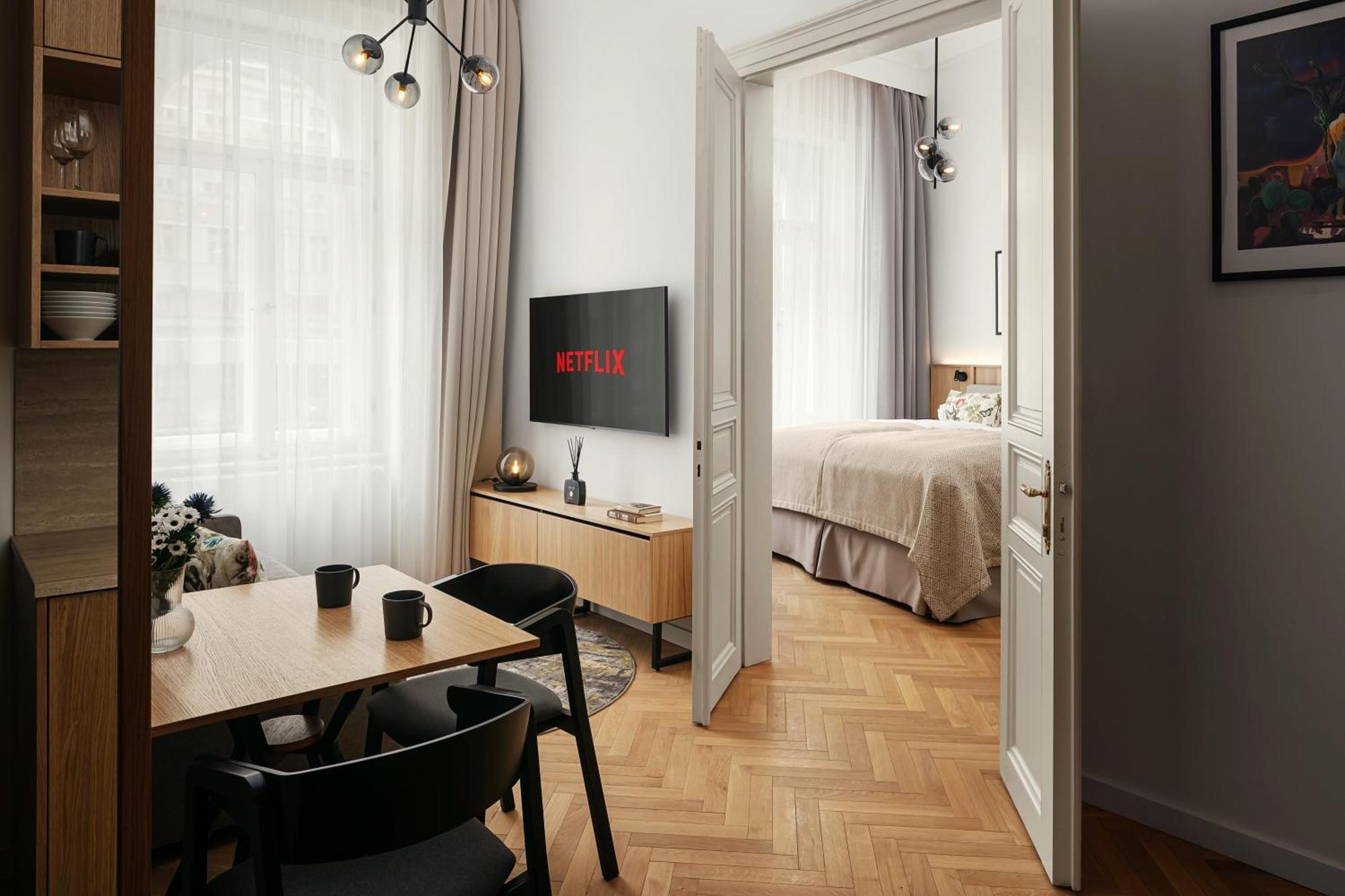 R16 Residences Praha Bagian luar foto