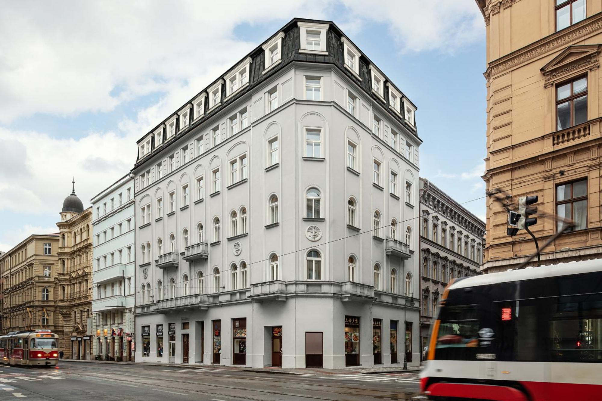 R16 Residences Praha Bagian luar foto